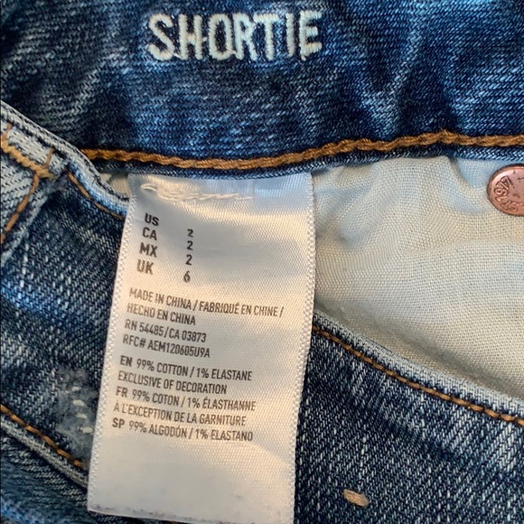 Distressed/ Ripped Jean Shorts - Picture 3 of 4